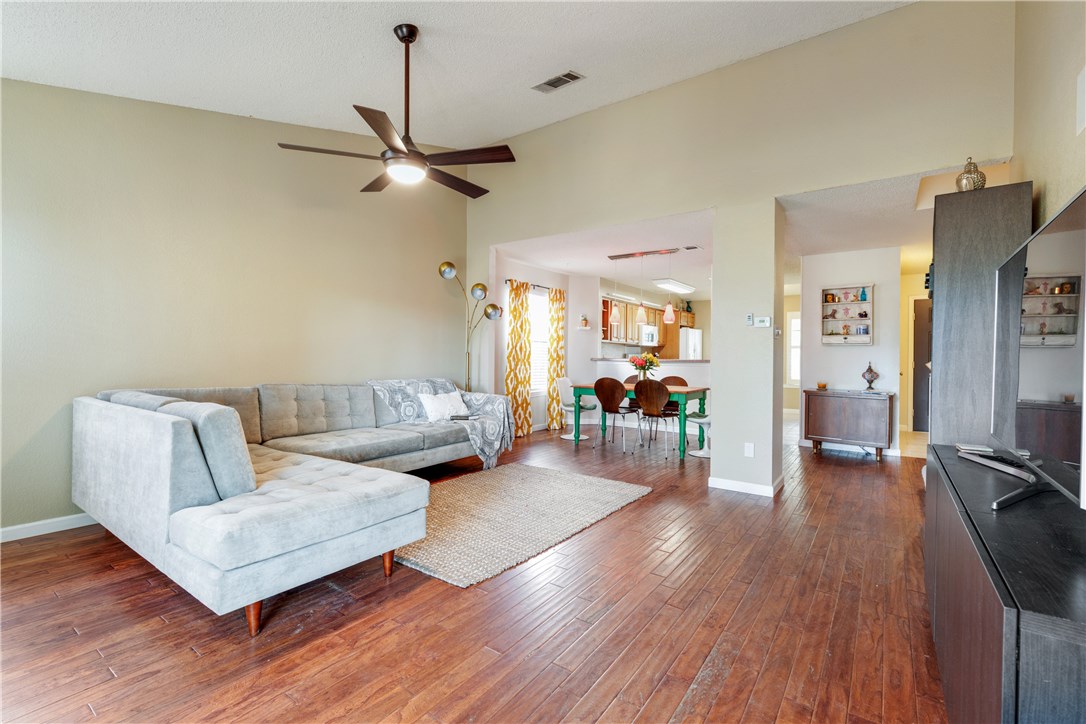 7428 Dallas Drive , Austin, TX, 78729 | 4140912 | Realty Texas LLC