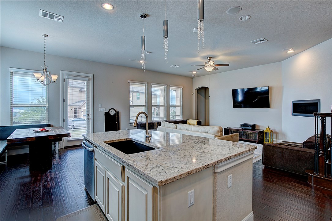 12107 Crest Top Bend , Austin, TX, 78732 | 5986114 | Realty Texas LLC
