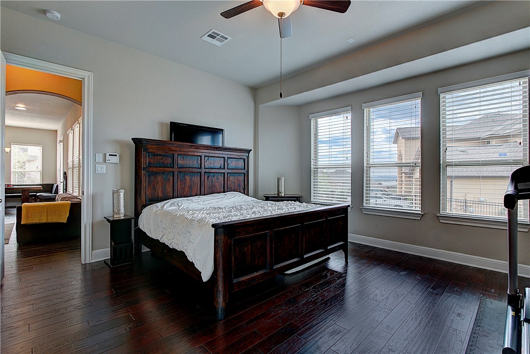12107 Crest Top Bend , Austin, TX, 78732 | 5986114 | Realty Texas LLC