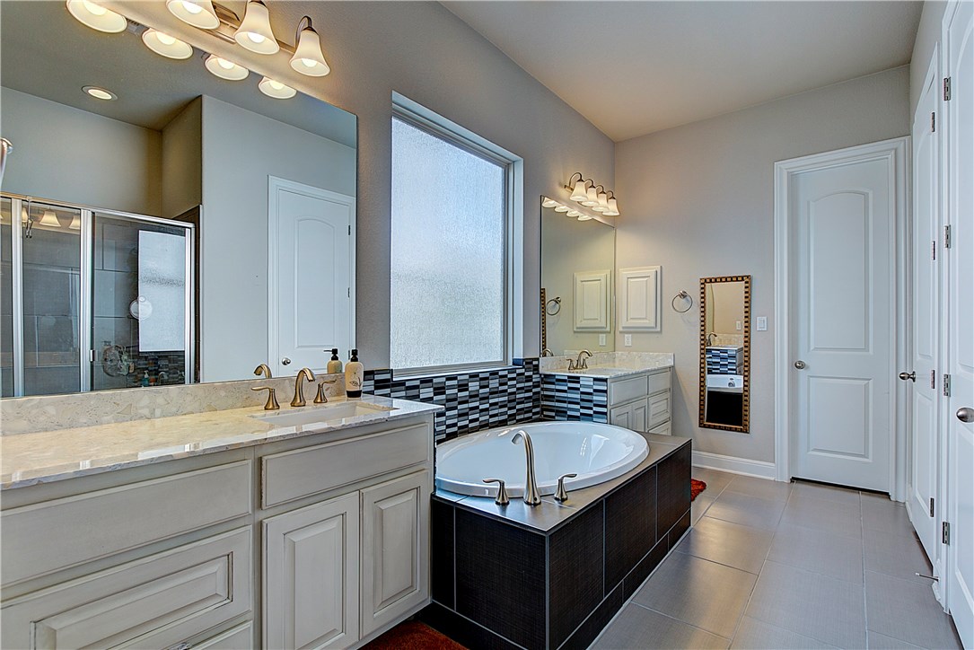 12107 Crest Top Bend , Austin, TX, 78732 | 5986114 | Realty Texas LLC