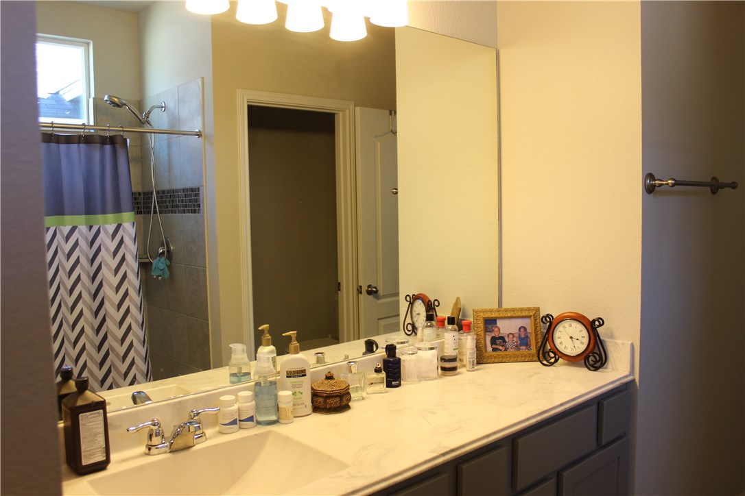 1316 Nevarez , Kyle, TX, 78640 | 5105658 | Realty Texas LLC