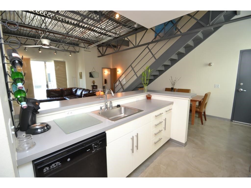 4801 S Congress Avenue F3 , Austin, TX, 78745 | 4801885 | Realty Texas LLC