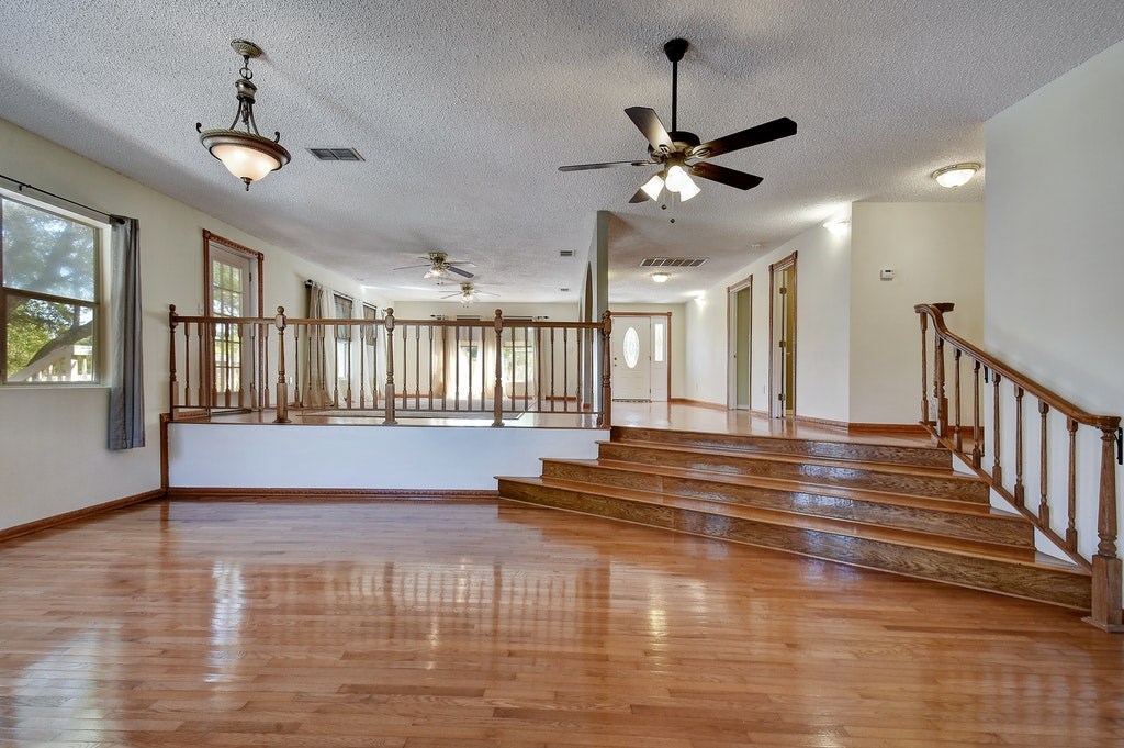 435 Plainview Road , Wimberley, TX, 78676 | 1396518 | Realty Texas LLC
