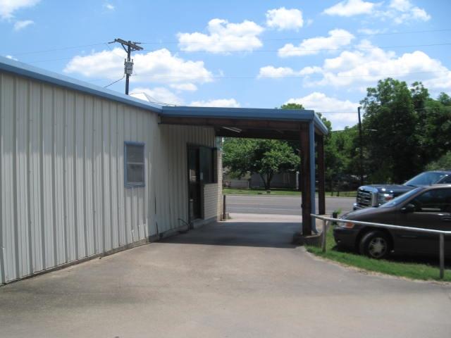 504 W Oak Street , West, TX, 76691 | 175313 | Realty Texas LLC