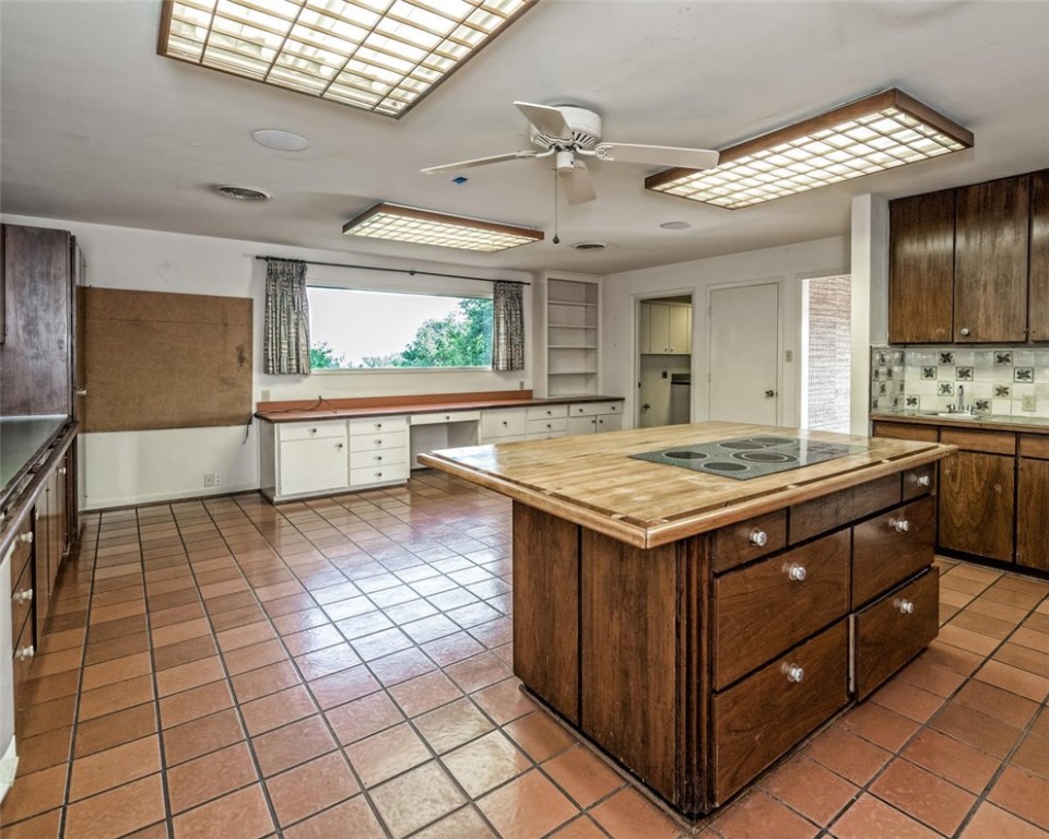 3531 North Ridge Drive , Waco, TX, 76710 | 180172 | Realty Texas LLC