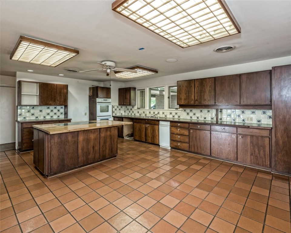 3531 North Ridge Drive , Waco, TX, 76710 | 180172 | Realty Texas LLC