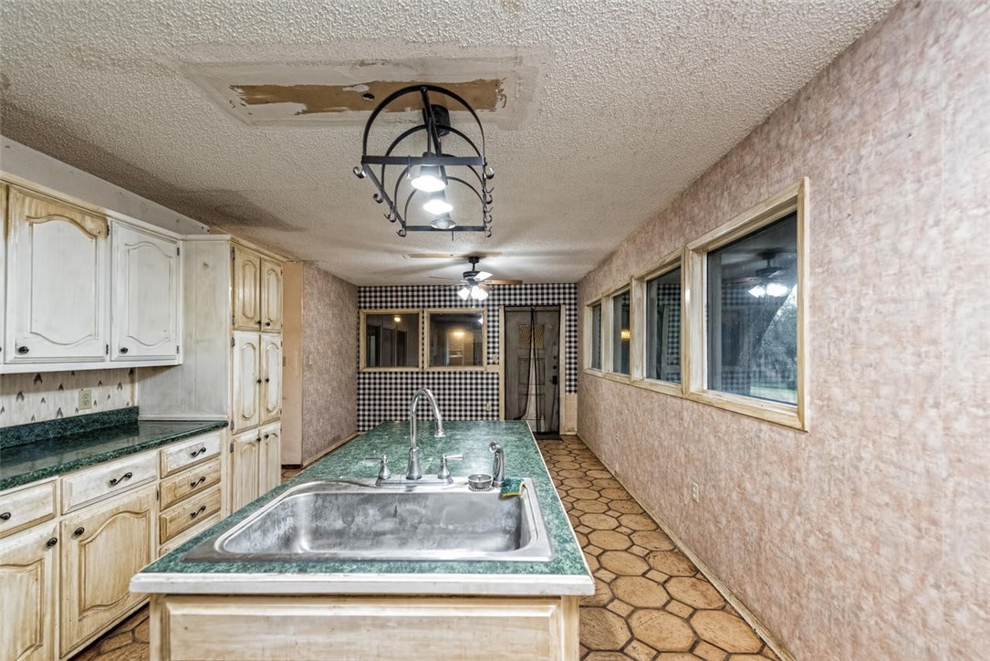 300 SE Baker Lane , Robinson, TX, 76706 | 182069 | Realty Texas LLC