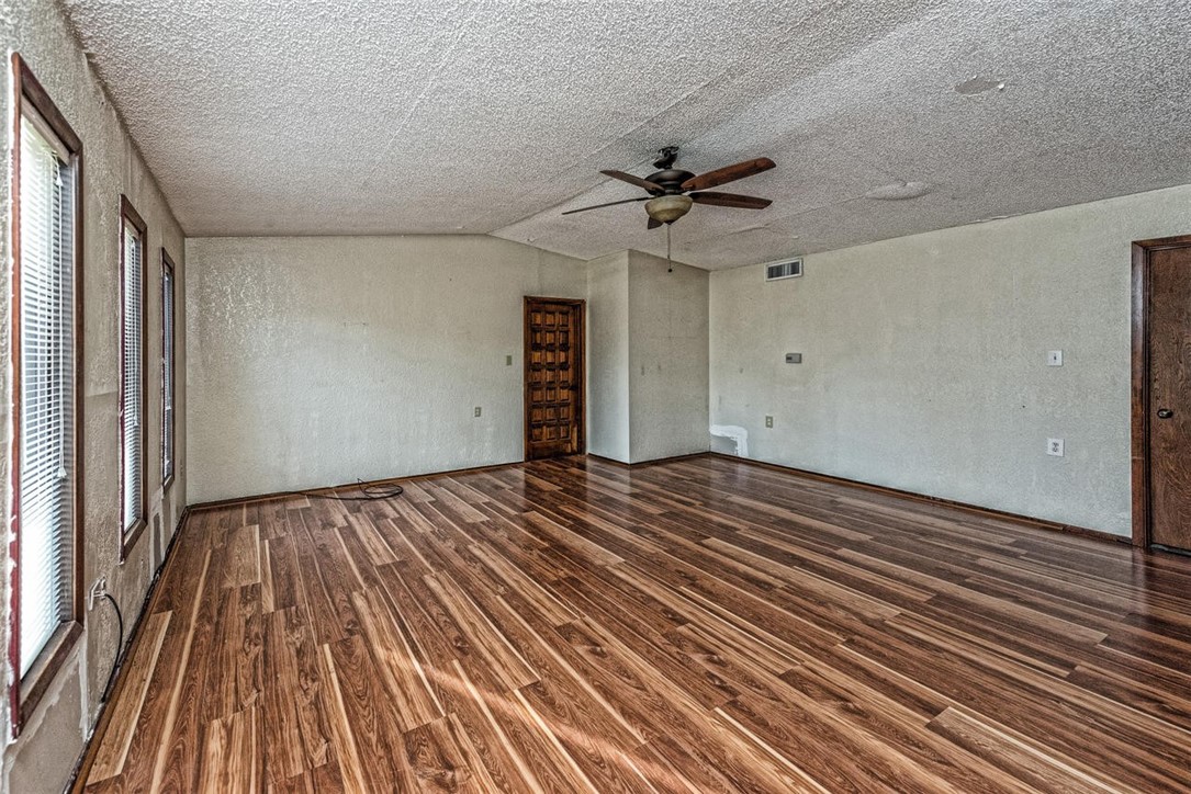 300 SE Baker Lane , Robinson, TX, 76706 | 182069 | Realty Texas LLC
