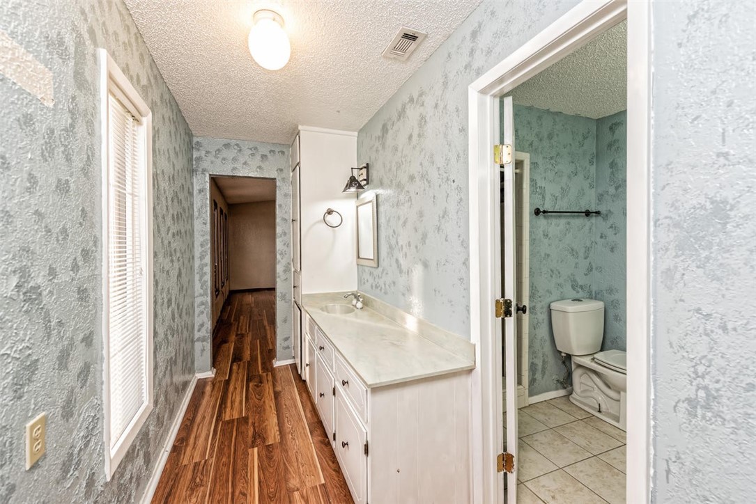 300 SE Baker Lane , Robinson, TX, 76706 | 182069 | Realty Texas LLC