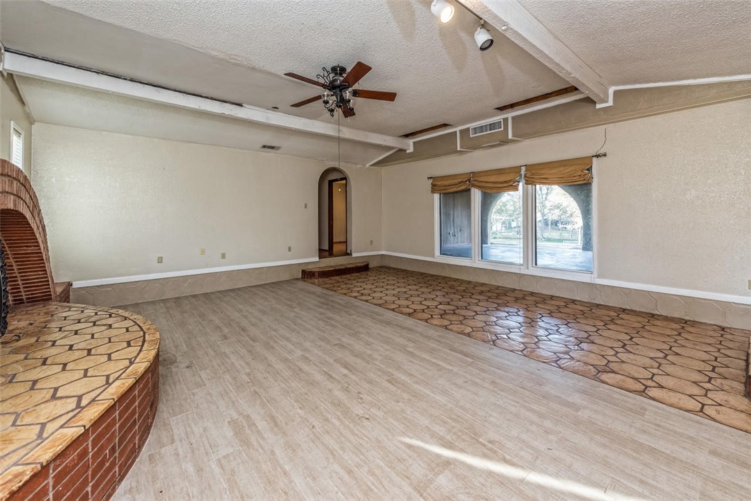 300 SE Baker Lane , Robinson, TX, 76706 | 182069 | Realty Texas LLC