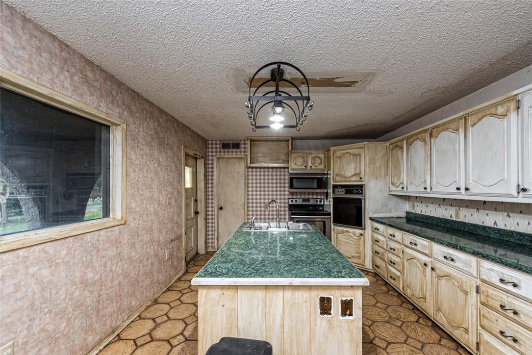 300 SE Baker Lane , Robinson, TX, 76706 | 182069 | Realty Texas LLC
