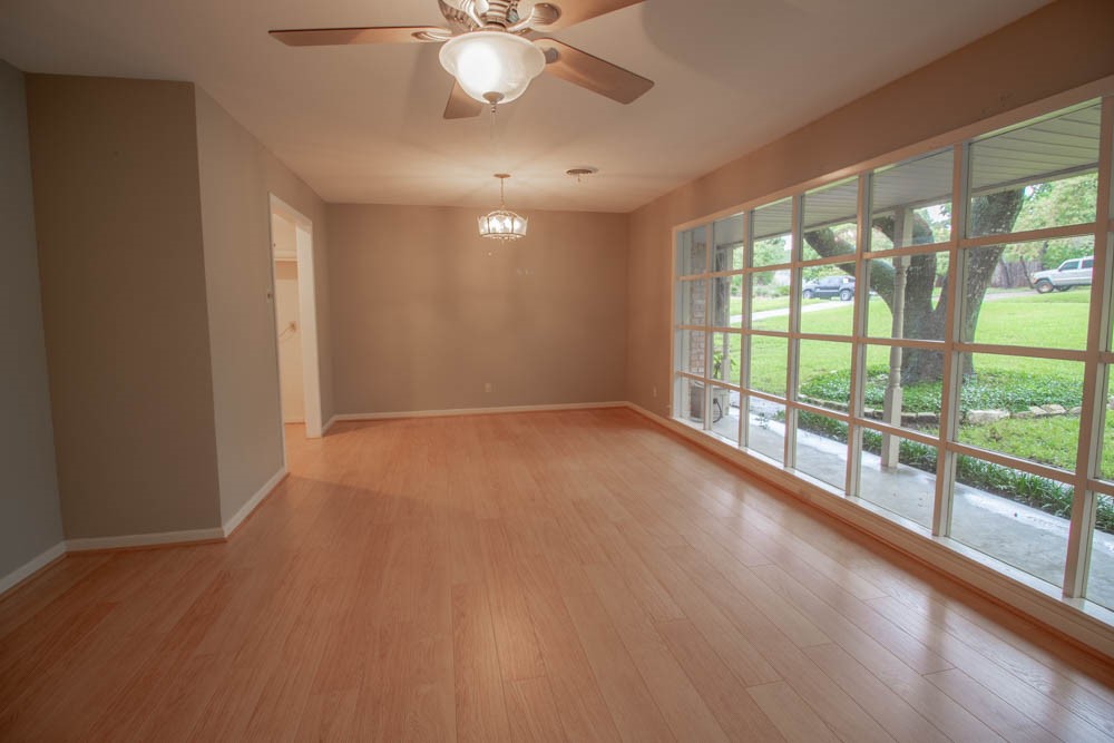 700 White Oak Drive , Woodway, TX, 76712 | 185131 | Realty Texas LLC