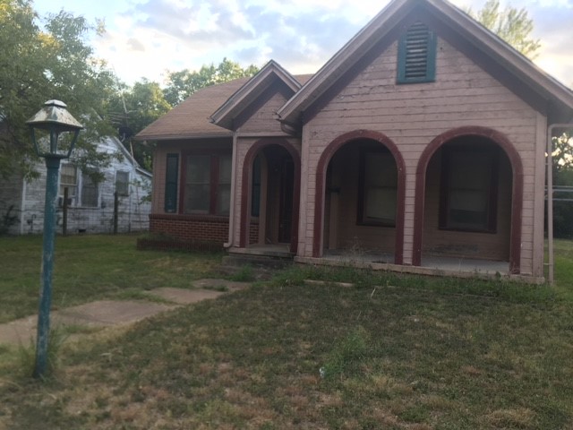 711 N Walker Street , Marlin, TX, 76661 | 182432 | Realty Texas LLC