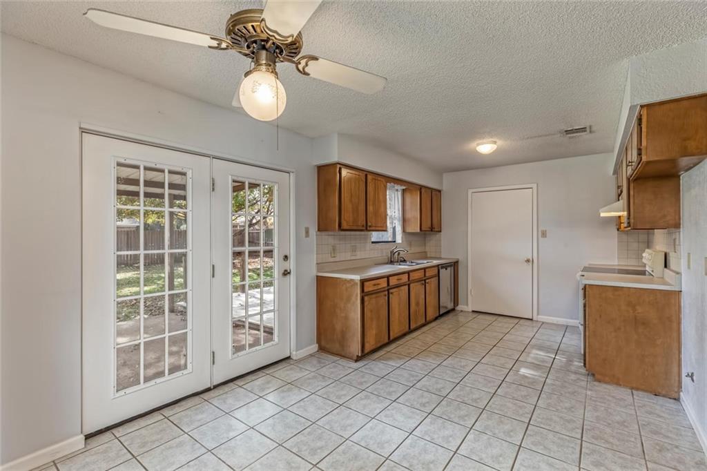 7020 Canterbury Drive , Woodway, TX, 76712 | 186891 | Realty Texas LLC