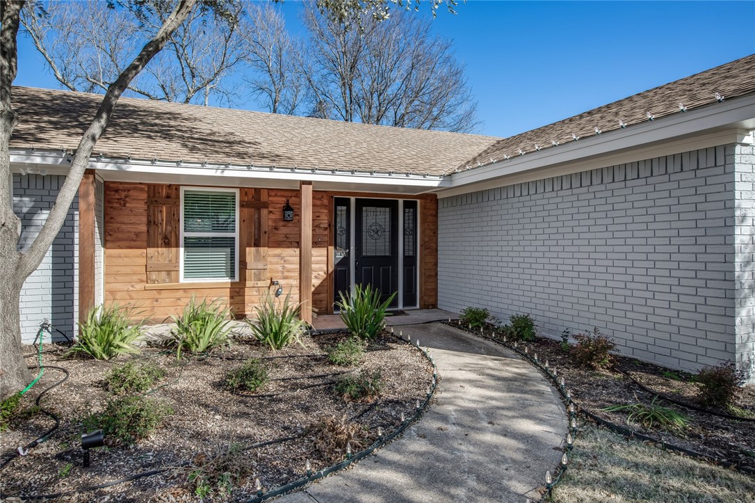 1301 Western Oaks Drive , Woodway, TX, 76712 | 186898 | Realty Texas LLC