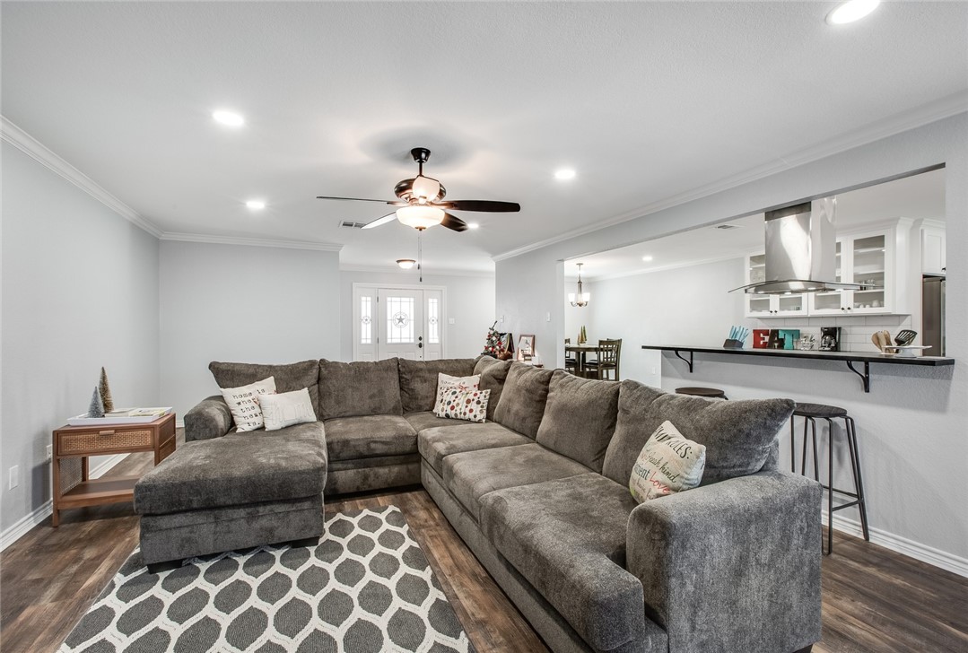 1301 Western Oaks Drive , Woodway, TX, 76712 | 186898 | Realty Texas LLC