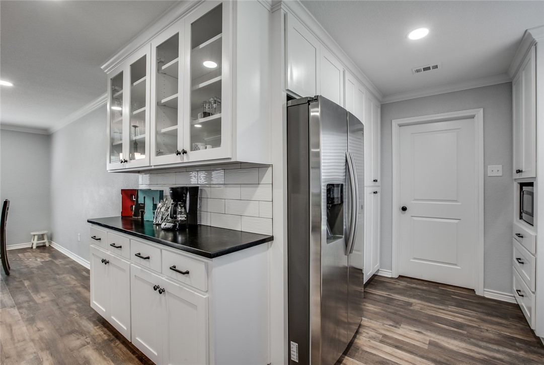 1301 Western Oaks Drive , Woodway, TX, 76712 | 186898 | Realty Texas LLC