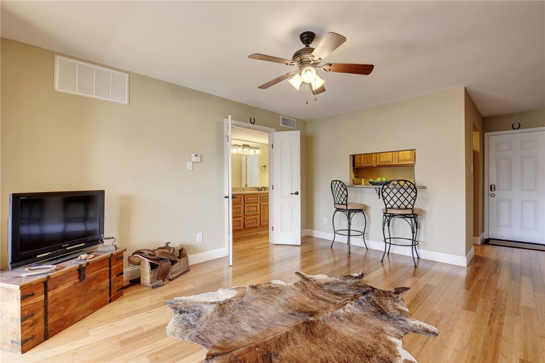 1700 Nueces Street 203 , Austin, TX, 78701 | 1187717 | Realty Texas LLC