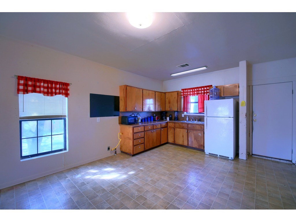 1414 Burns Boulevard , Taylor, TX, 76574 | 3434312 | Realty Texas LLC