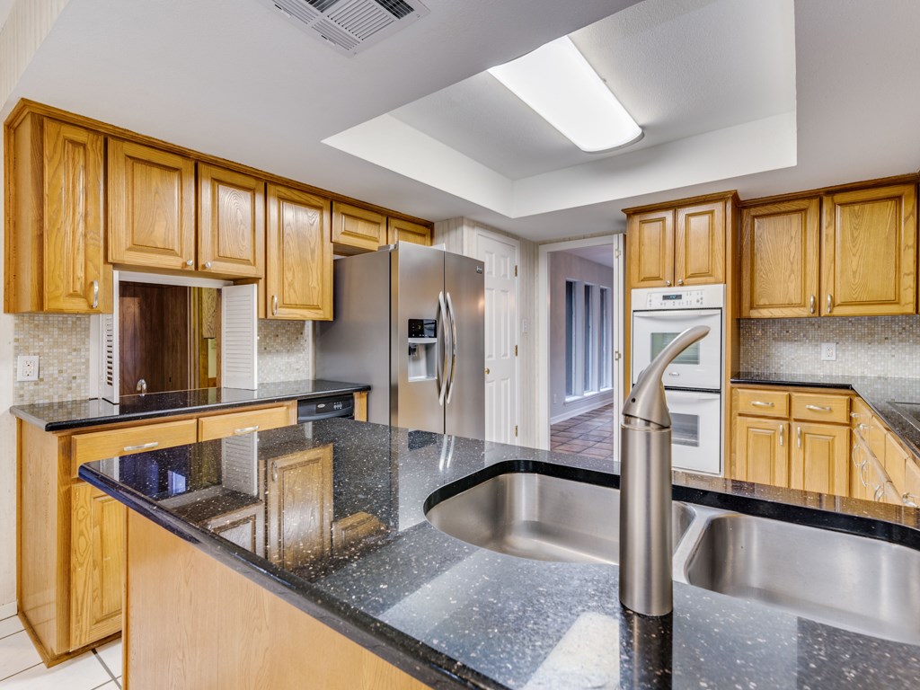 3904 E Petra Path W , Austin, TX, 78731 | 9472716 | Realty Texas LLC