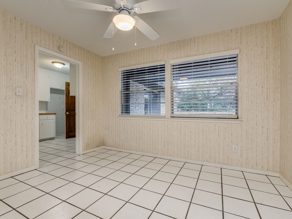 3904 E Petra Path W , Austin, TX, 78731 | 9472716 | Realty Texas LLC
