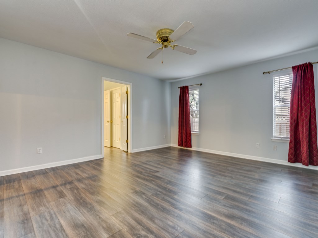 3904 E Petra Path W , Austin, TX, 78731 | 9472716 | Realty Texas LLC