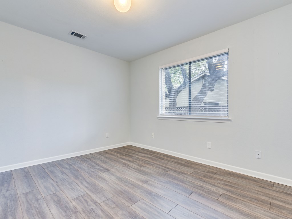3904 E Petra Path W , Austin, TX, 78731 | 9472716 | Realty Texas LLC