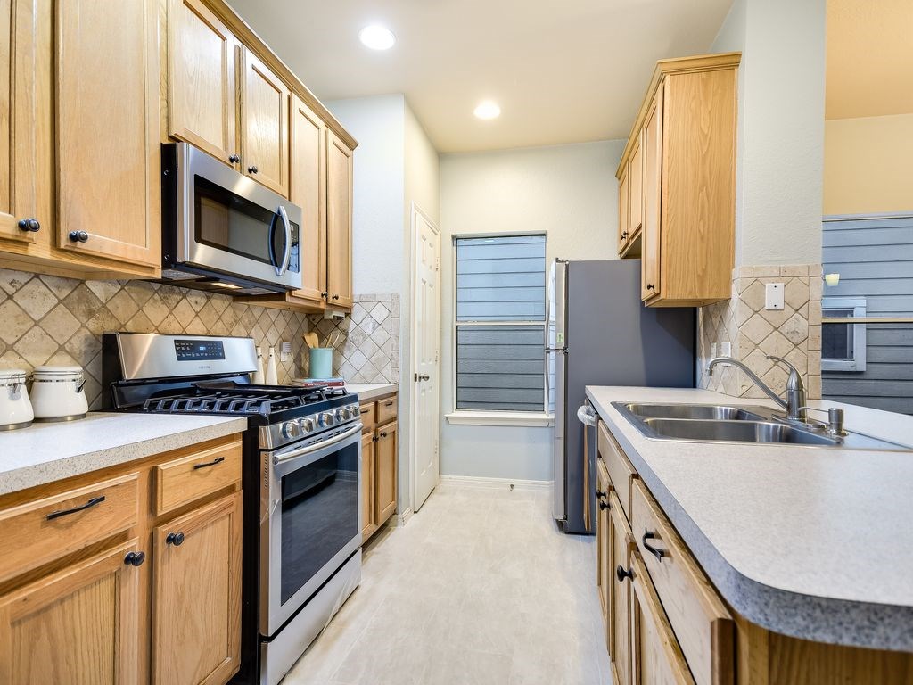 411 W St Elmo Road 19 , Austin, TX, 78745 | 7025227 | Realty Texas LLC