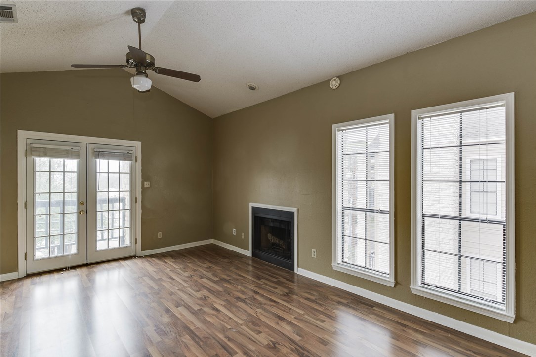 711 W 21st Street 304 , Austin, TX, 78705 | 4539922 | Realty Texas LLC