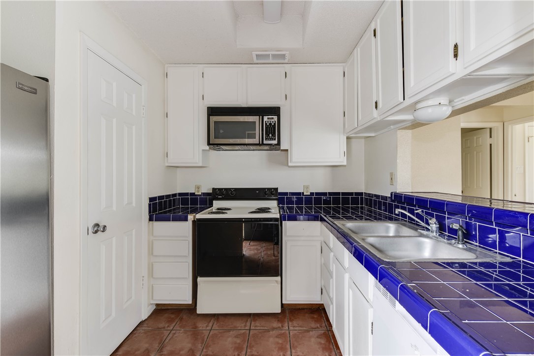 711 W 21st Street 304 , Austin, TX, 78705 | 4539922 | Realty Texas LLC
