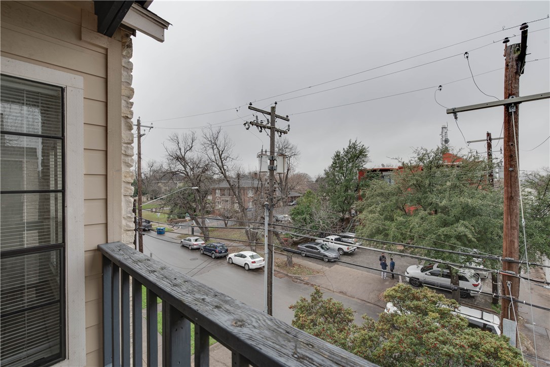 711 W 21st Street 304 , Austin, TX, 78705 | 4539922 | Realty Texas LLC