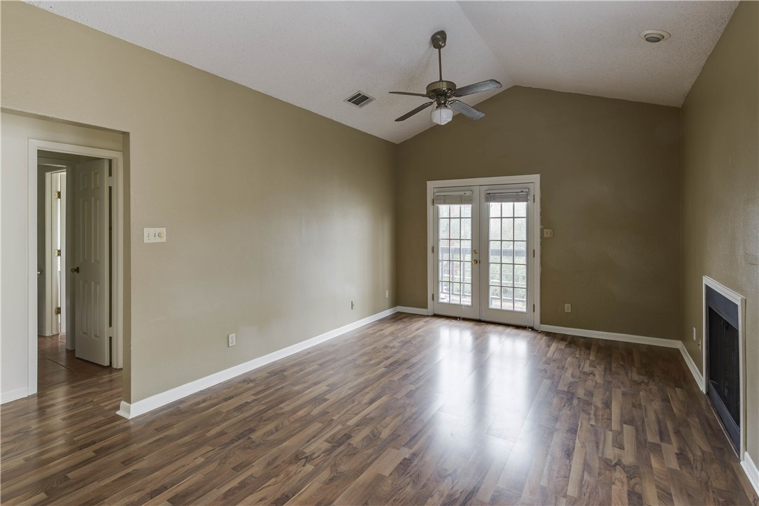 711 W 21st Street 304 , Austin, TX, 78705 | 4539922 | Realty Texas LLC