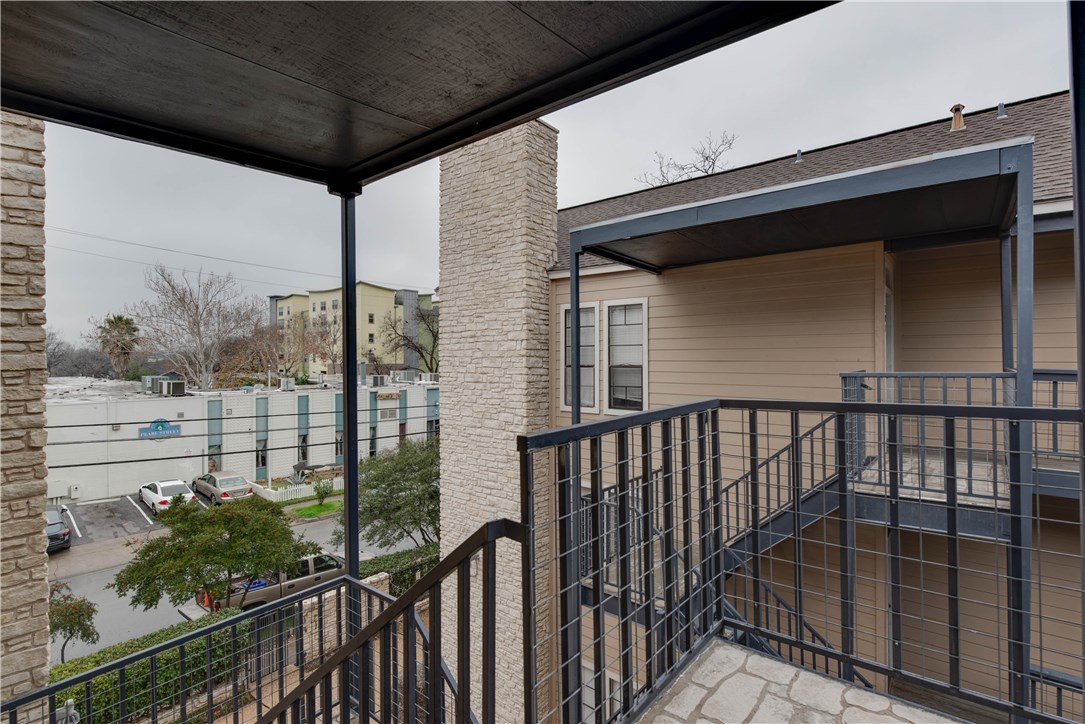 711 W 21st Street 304 , Austin, TX, 78705 | 4539922 | Realty Texas LLC