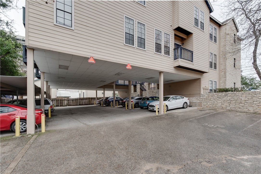 711 W 21st Street 304 , Austin, TX, 78705 | 4539922 | Realty Texas LLC