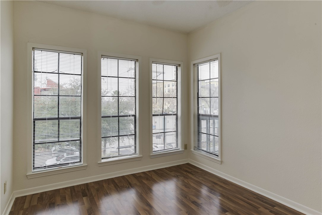 711 W 21st Street 304 , Austin, TX, 78705 | 4539922 | Realty Texas LLC