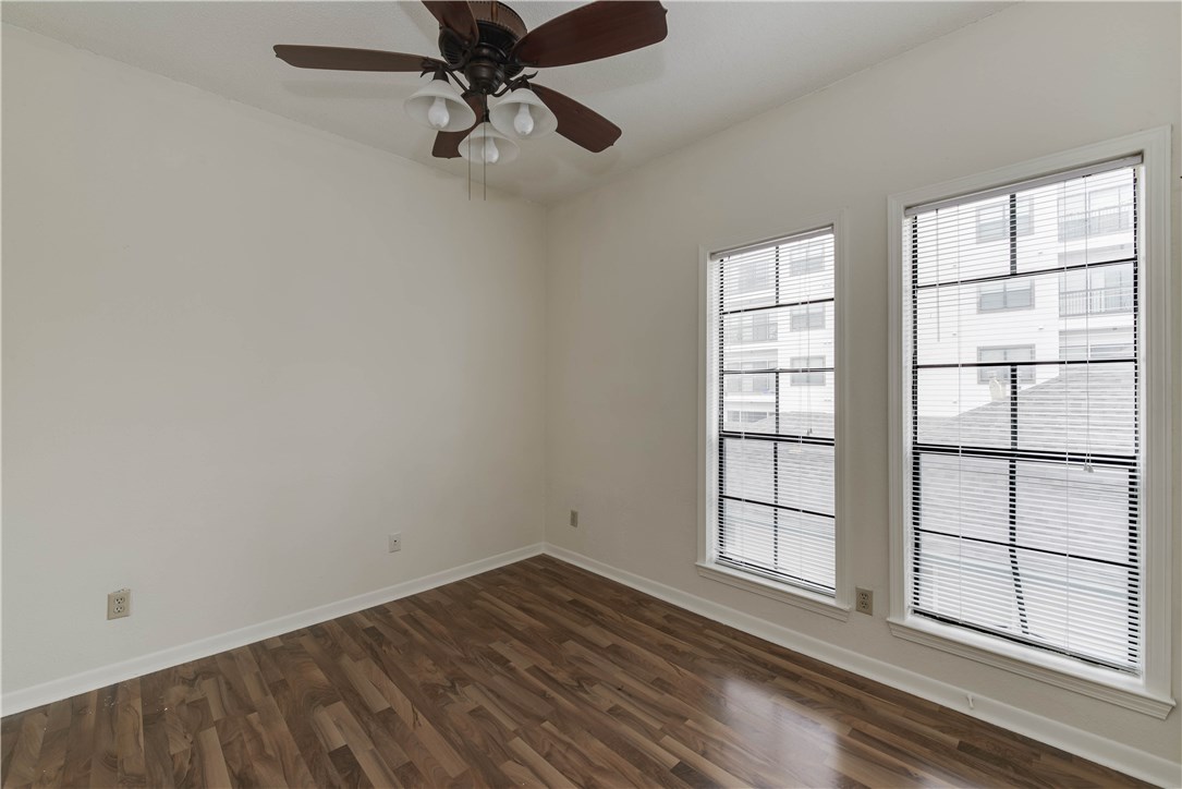 711 W 21st Street 304 , Austin, TX, 78705 | 4539922 | Realty Texas LLC