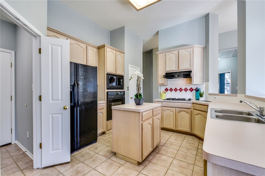 12715 Yearling Cove , Austin, TX, 78727 | 5894340 | Realty Texas LLC