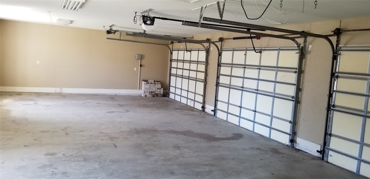 833 W Rhodes Avenue , Aransas Pass, TX, 78336 | 339417 | Realty Texas LLC