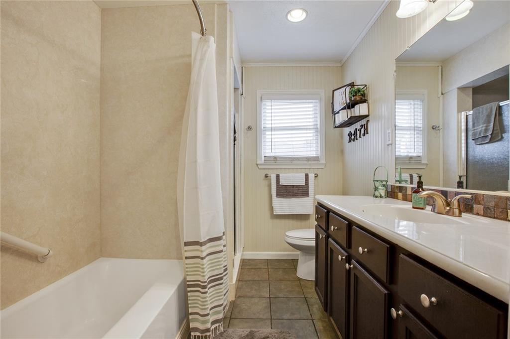 307 W Broadway Street , West, TX, 76691 | 187322 | Realty Texas LLC