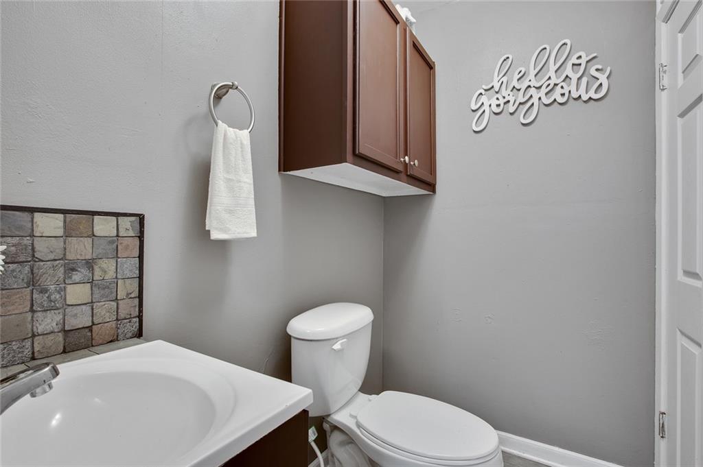 307 W Broadway Street , West, TX, 76691 | 187322 | Realty Texas LLC