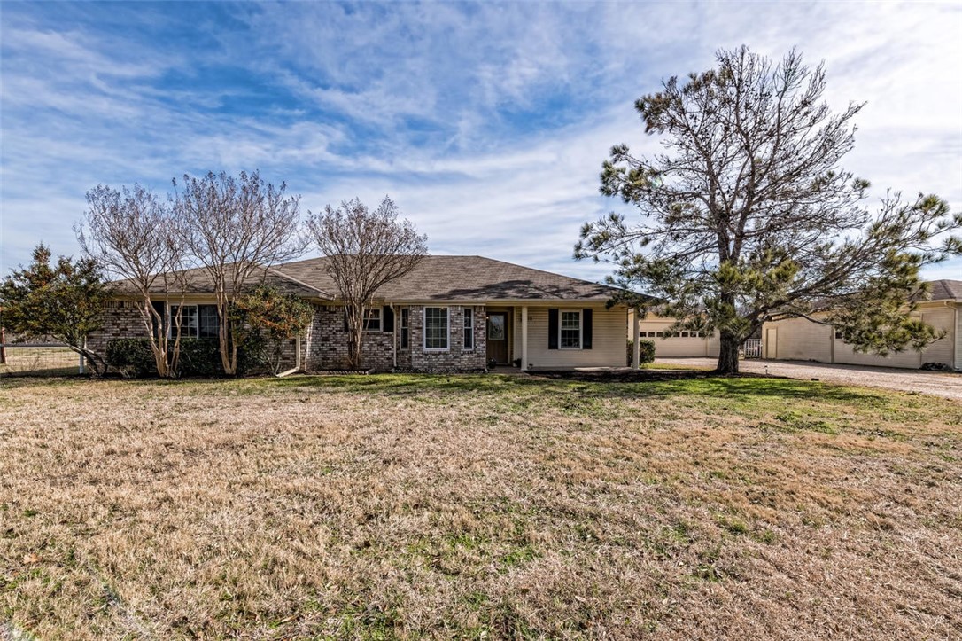 111 Julie Drive , Lorena, TX, 76655 | 187332 | Realty Texas LLC