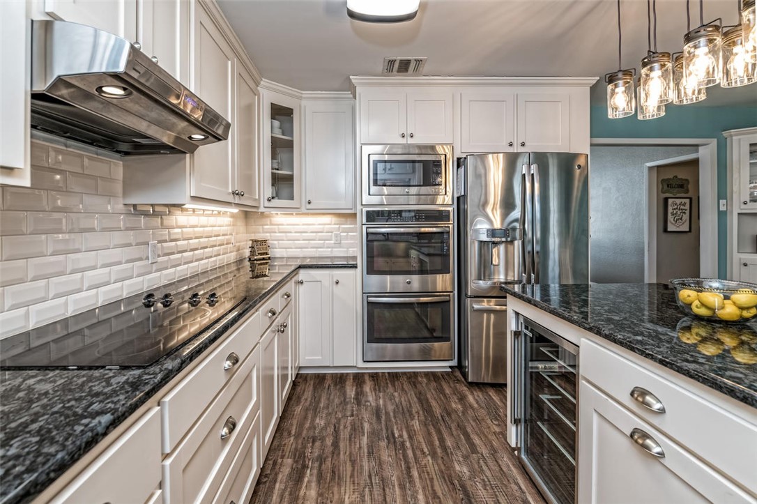 111 Julie Drive , Lorena, TX, 76655 | 187332 | Realty Texas LLC