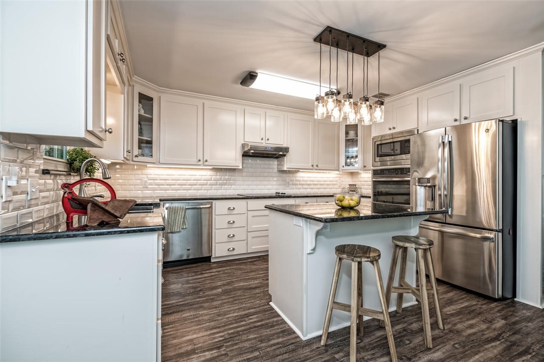 111 Julie Drive , Lorena, TX, 76655 | 187332 | Realty Texas LLC
