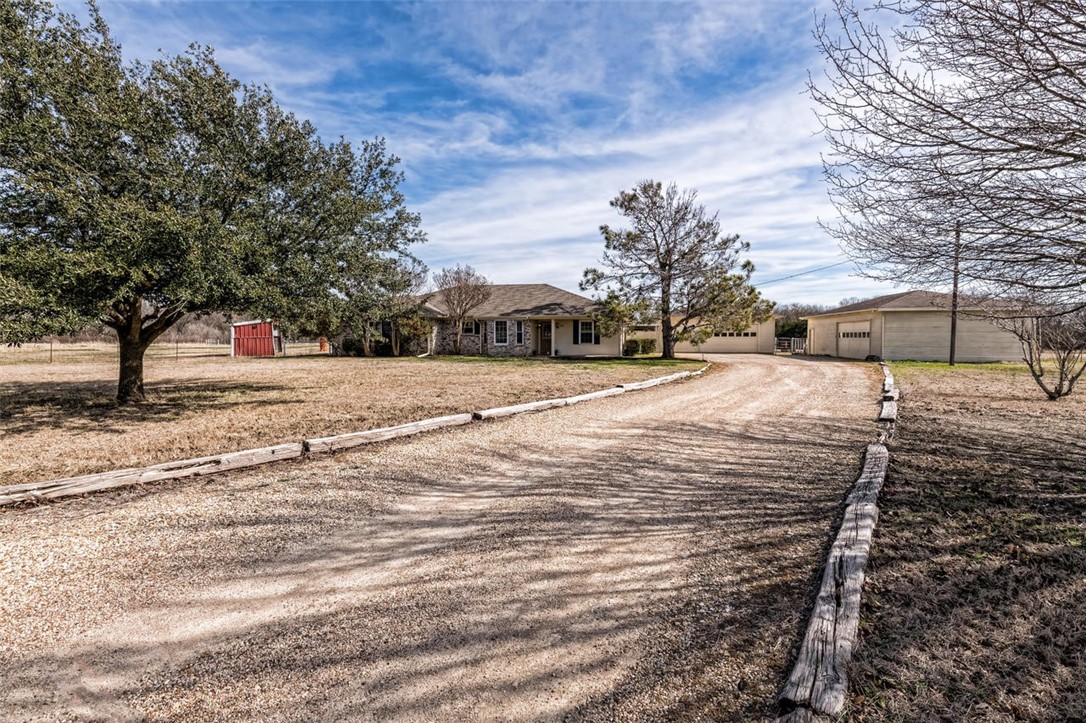 111 Julie Drive , Lorena, TX, 76655 | 187332 | Realty Texas LLC