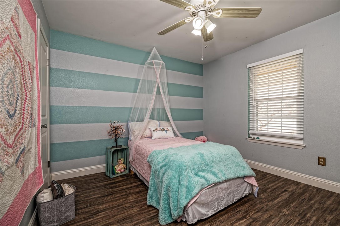 111 Julie Drive , Lorena, TX, 76655 | 187332 | Realty Texas LLC
