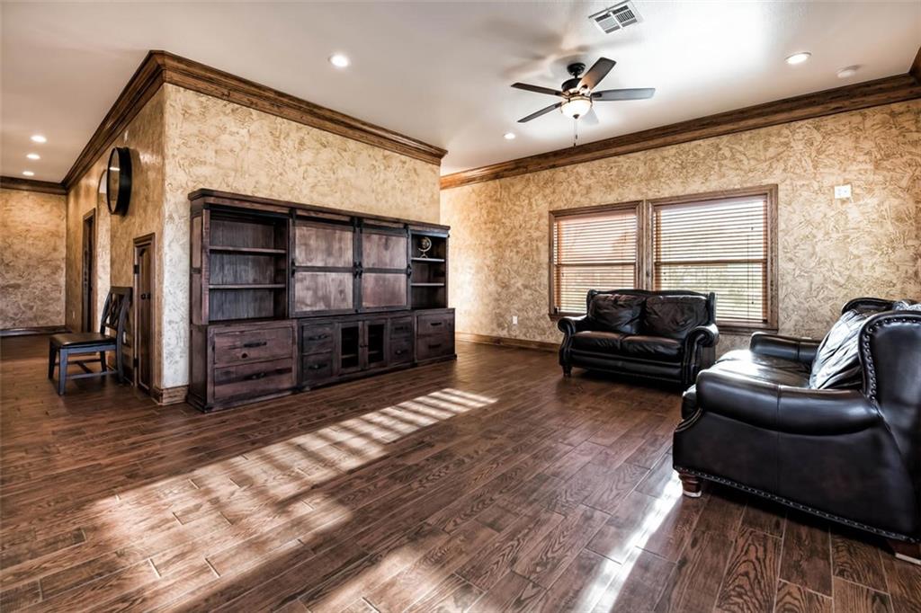 1878 Hall Drive , Waco, TX, 76705 | 187353 | Realty Texas LLC