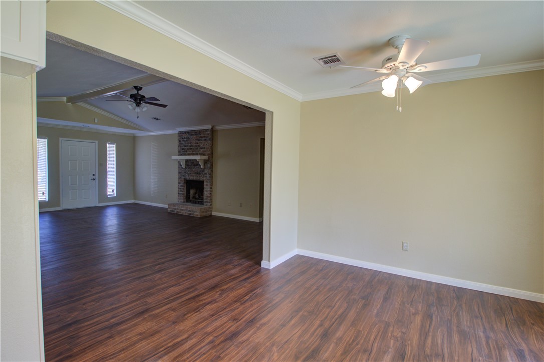305 Applewood Lane , Hewitt, TX, 76643 | 187371 | Realty Texas LLC