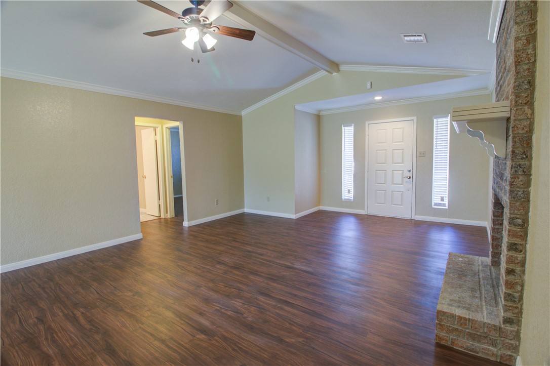 305 Applewood Lane , Hewitt, TX, 76643 | 187371 | Realty Texas LLC
