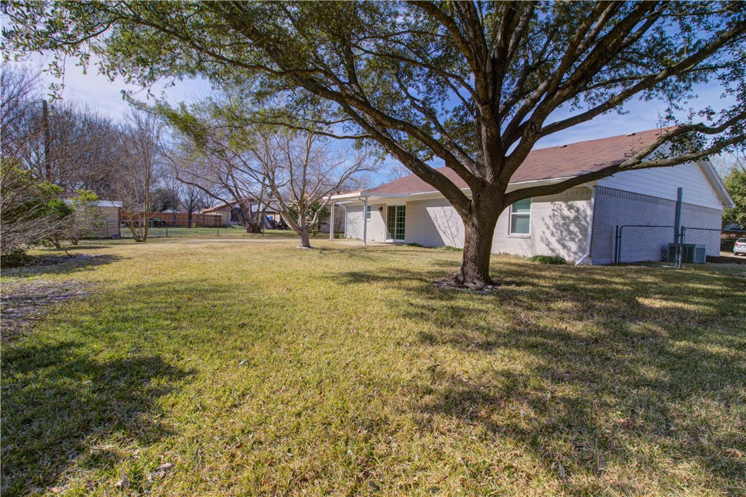 305 Applewood Lane , Hewitt, TX, 76643 | 187371 | Realty Texas LLC