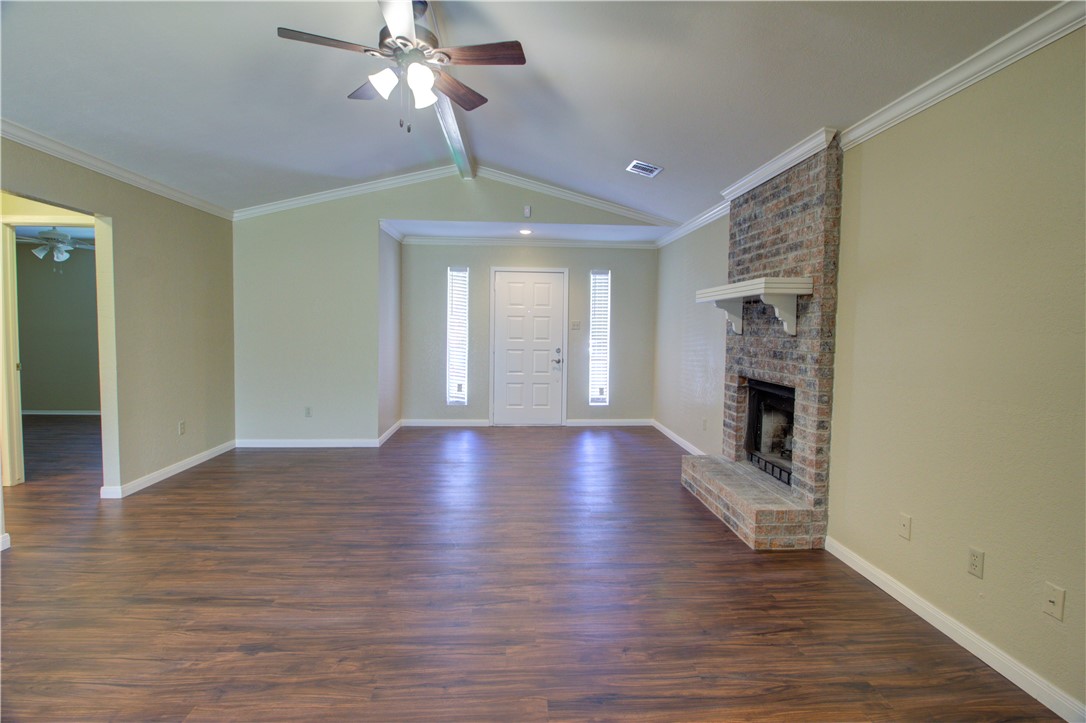 305 Applewood Lane , Hewitt, TX, 76643 | 187371 | Realty Texas LLC